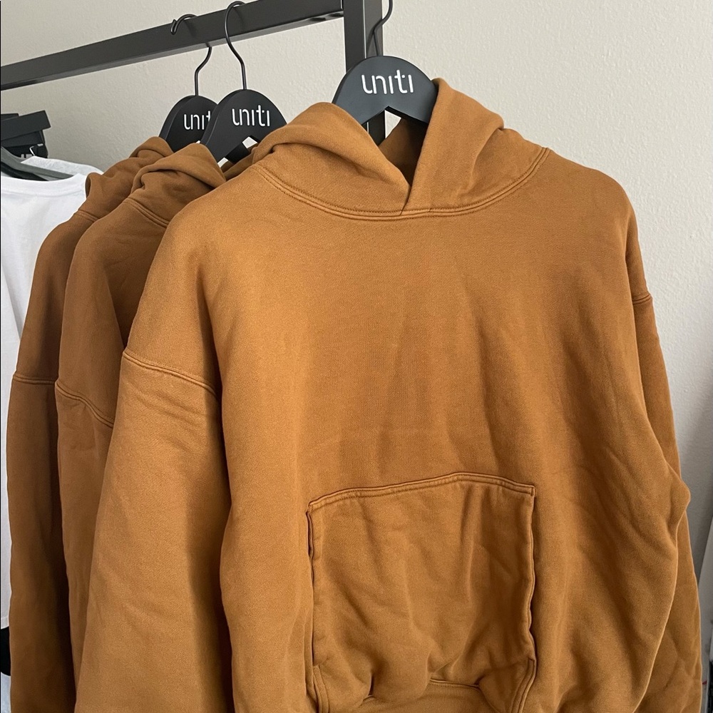 Yeezy x Gap Hoodie
Light Brown // medium